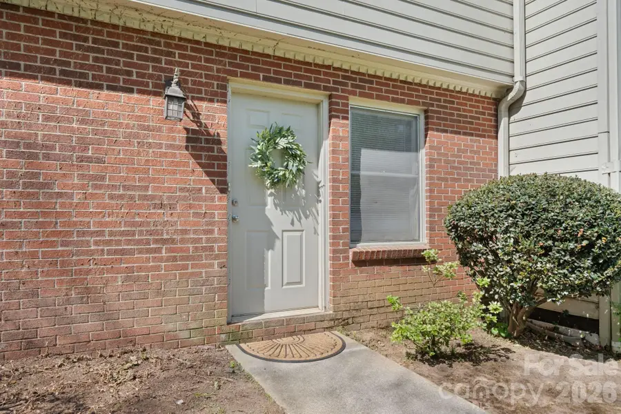 239 13th Avenue Place Nw #6, Hickory, NC 28601 - #3