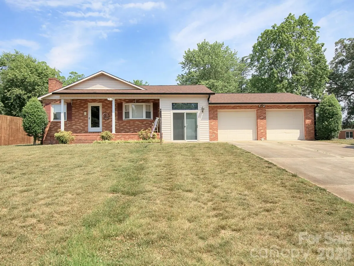 1005 Forest Park Drive, Statesville, NC 28677 - #1