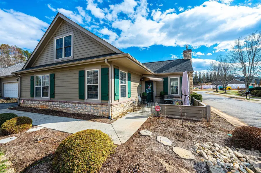 823 Wynnshire Drive #C, Hickory, NC 28601 - #3