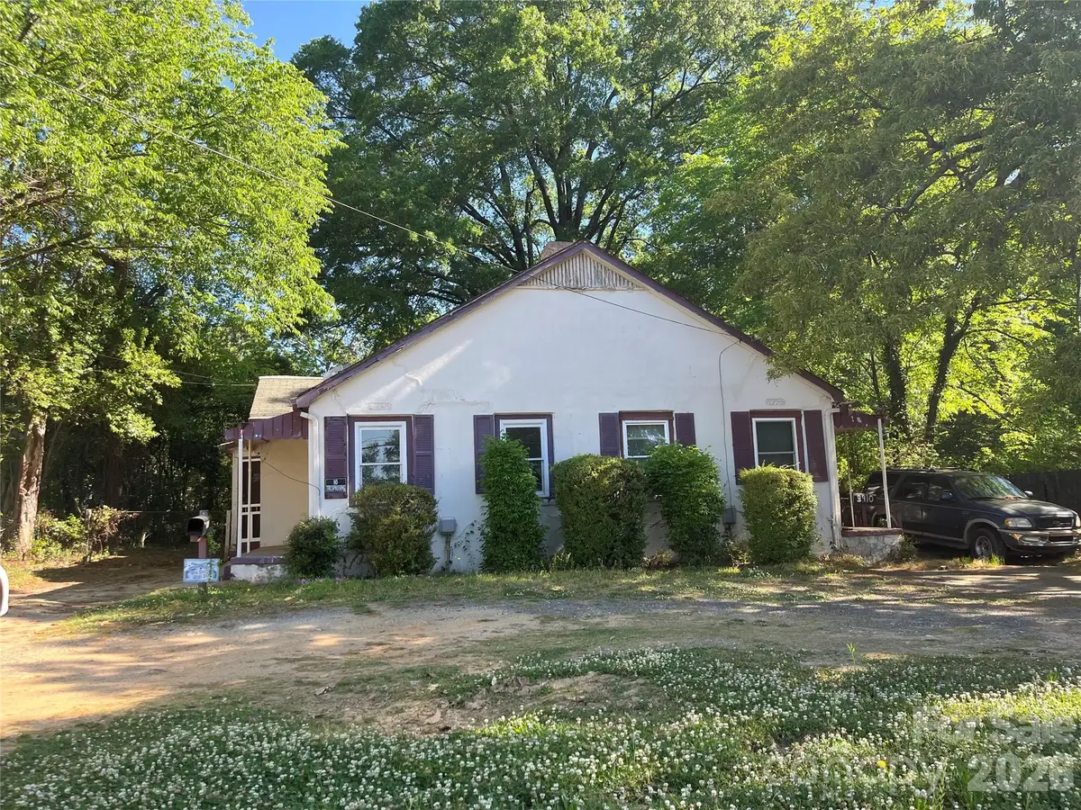 3910-3912 Tuckaseegee Road, Charlotte, NC 28208 - #1