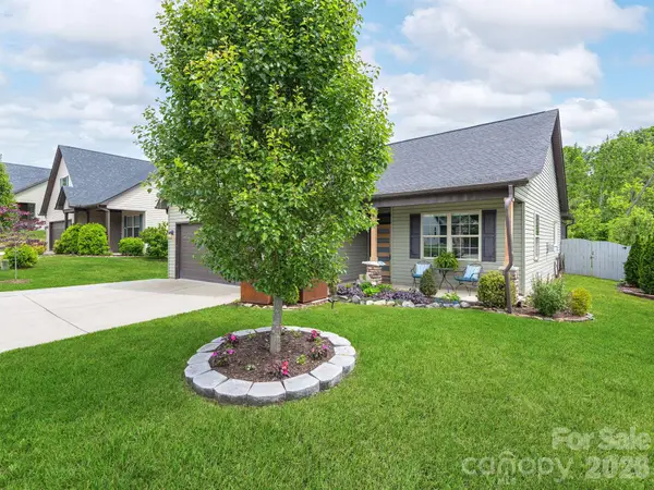200 Water Leaf Drive, Weaverville, NC 28787