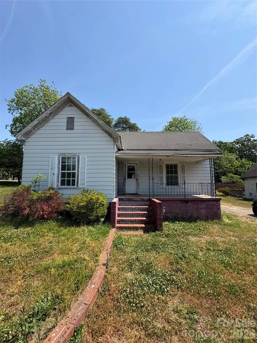 107 S Davie Street, Mocksville, NC 27028 - #2