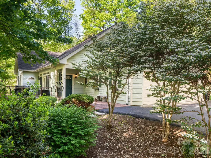 4 Dogwood Glen Circle, Etowah, NC 28729 - #2