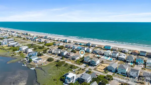 1714 Dolphin Drive W, Oak Island, NC 28465