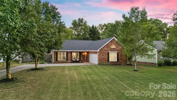 13809 Loch Loyal Drive, Charlotte, NC 28273