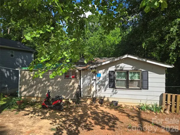 413 S Pinchback Avenue, Bessemer City, NC 28016