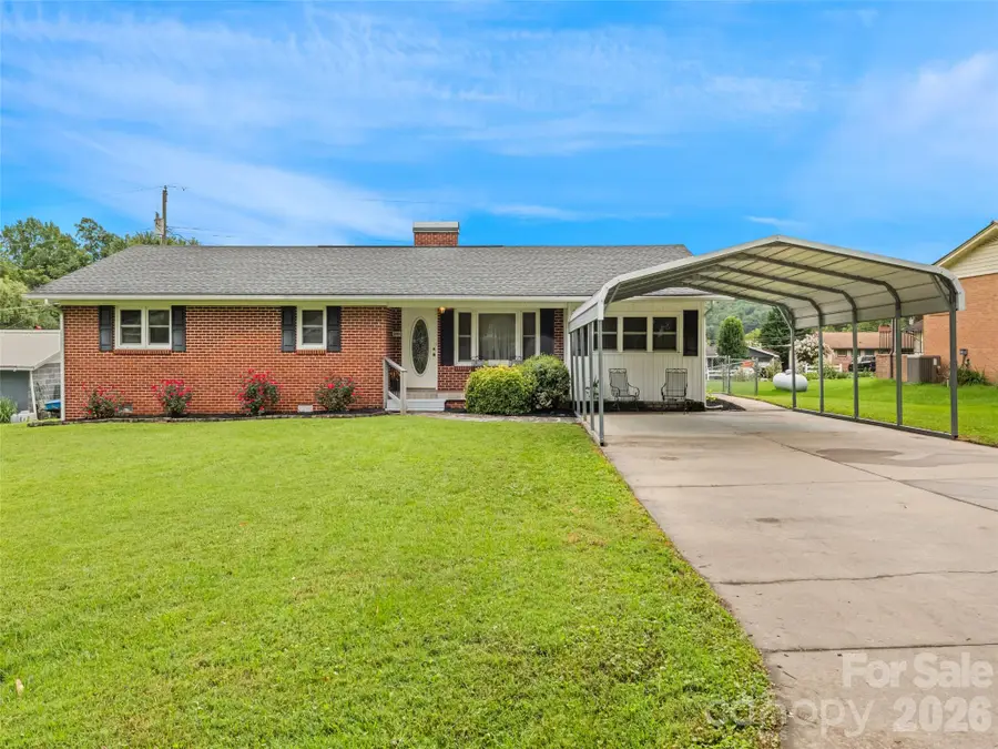 241 Grandview Circle, Waynesville, NC 28786 - #2