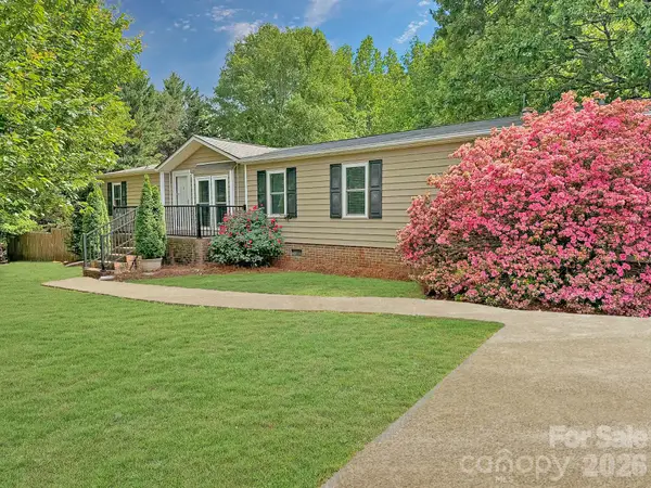 715 Dallas Spencer Mountain Road, Dallas, NC 28034