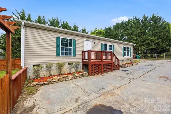 106 Central Avenue, Swannanoa, NC 28778