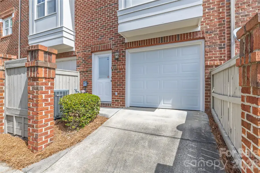 4912 S Hill View Drive, Charlotte, NC 28210 - #3