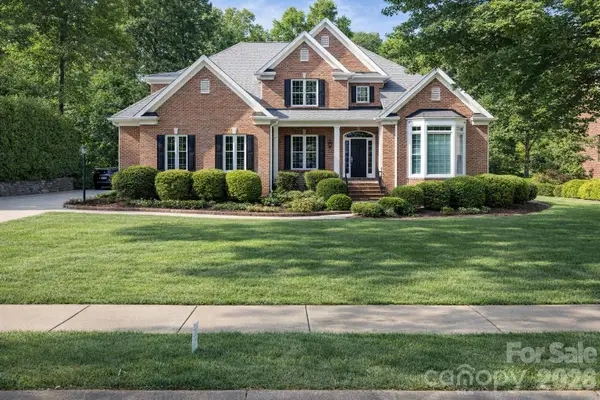 3100 Lakewood Edge Drive, Charlotte, NC 28269
