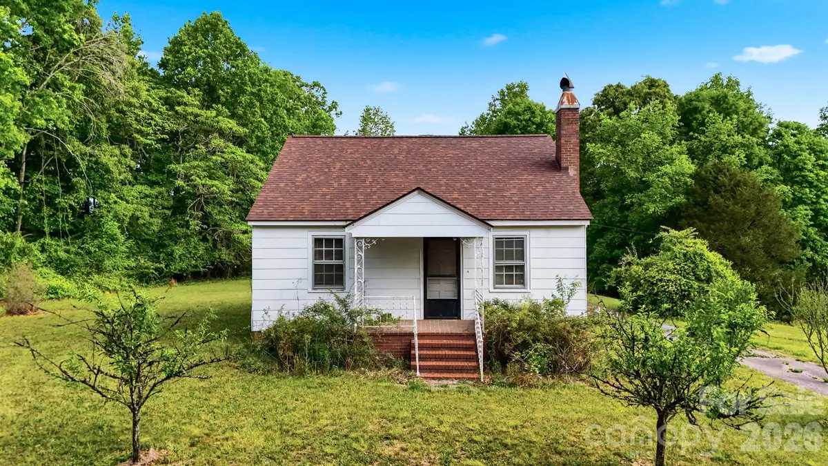 2711 SE 8th Avenue Se, Hickory, NC 28602 - #1