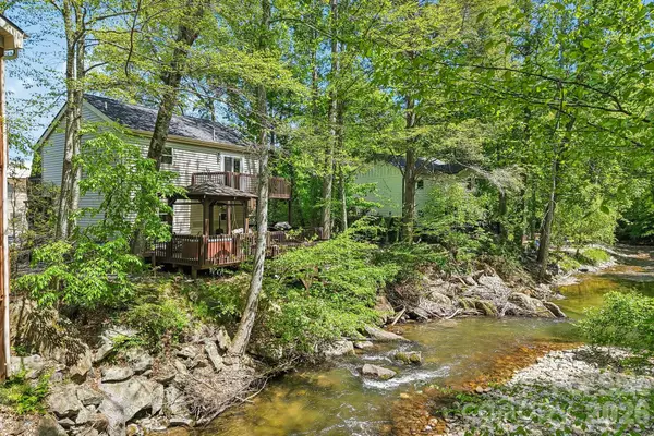 12 Indian Trace Road, Maggie Valley, NC 28751