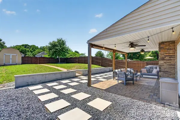8007 Rolling Meadows Lane, Huntersville, NC 28078