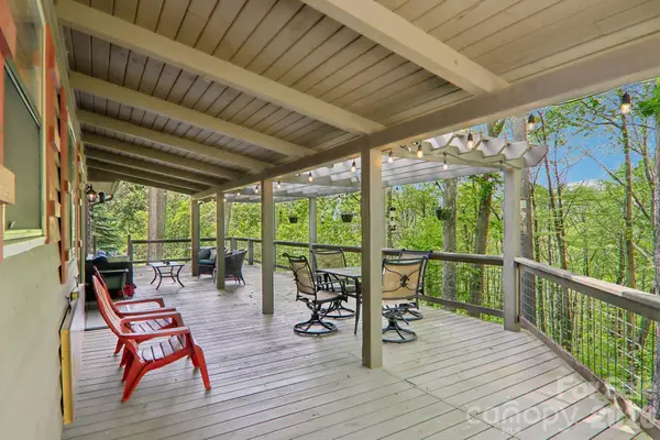 79 Chipmunk Lane, Maggie Valley, NC 28751