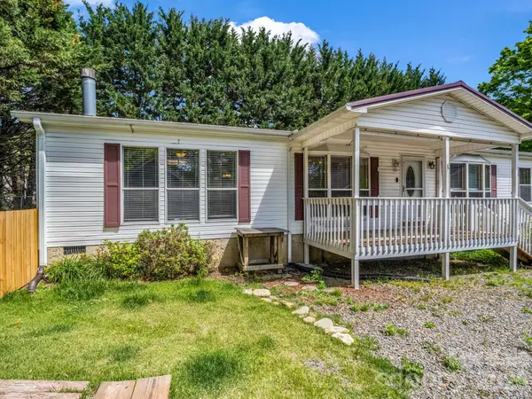 213 Old State Ten Road, Black Mountain, NC 28711