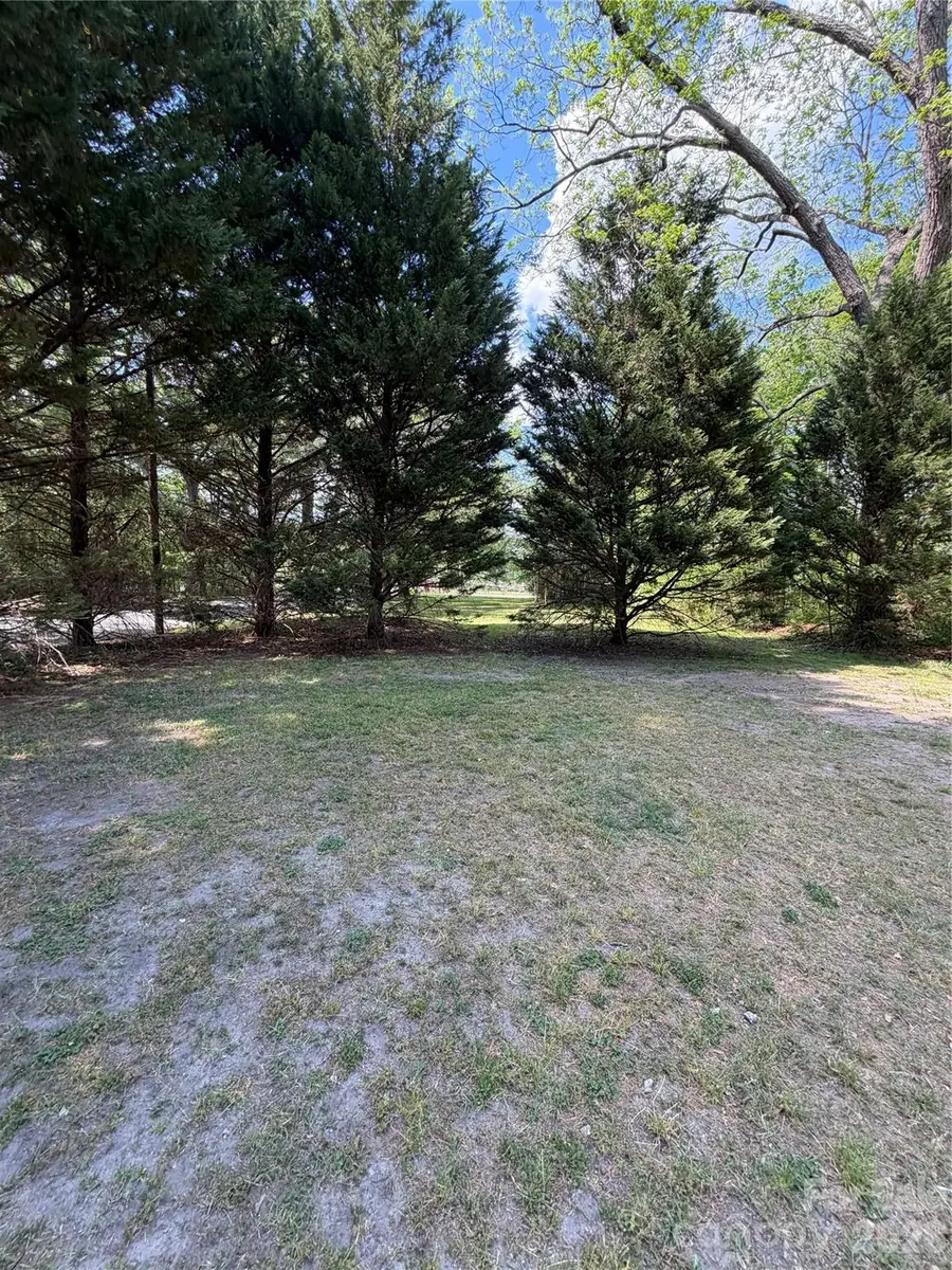 1101 E Pine Street, Lincolnton, NC 28092 - #2