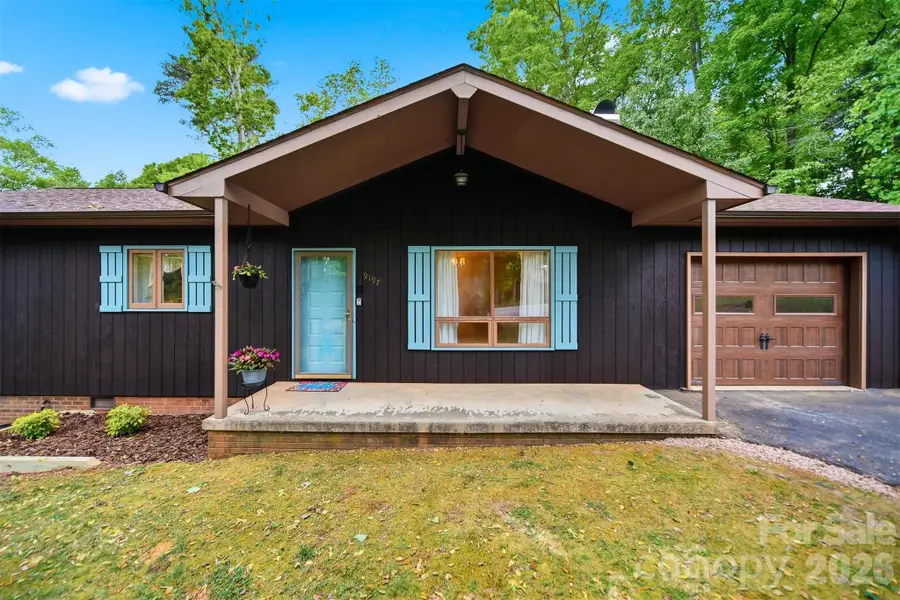 9197 Apache Drive, Hickory, NC 28601 - #2