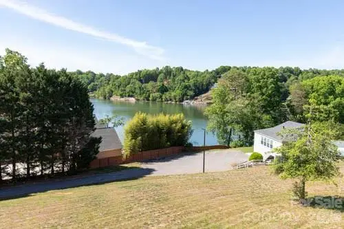 1050 21st Avenue Avenue Nw #90, Hickory, NC 28604 - #3
