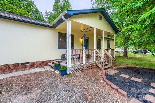 3917 Lake Road, Charlotte, NC 28269