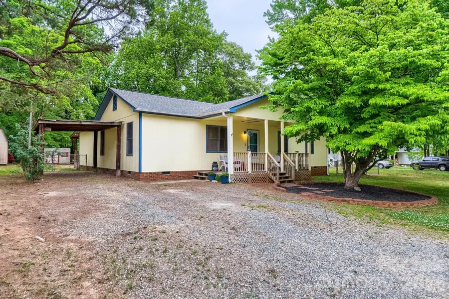 3917 Lake Road, Charlotte, NC 28269 - #2