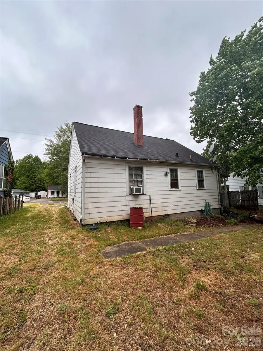 1525 7th Street, Statesville, NC 28677 - #2