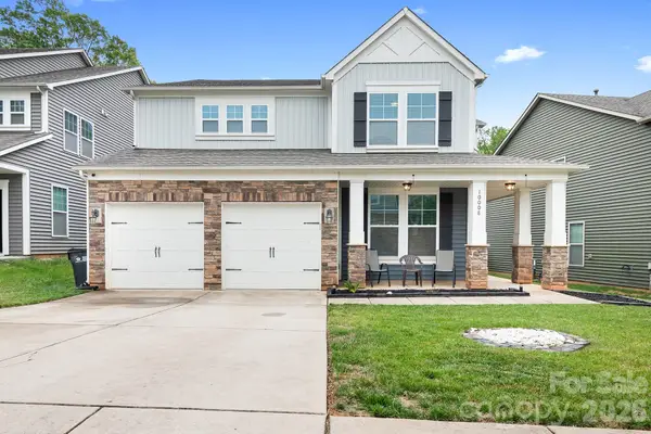 10008 Michael Crossing Drive, Charlotte, NC 28213