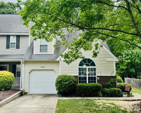 9720 Mattforest Circle, Charlotte, NC 28277