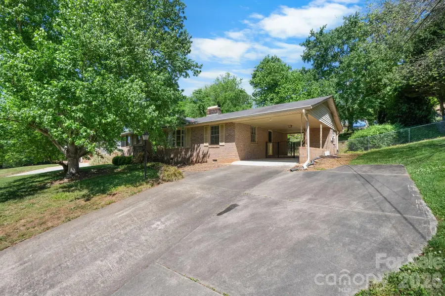 2010 12th Street Drive Nw, Hickory, NC 28601 - #2