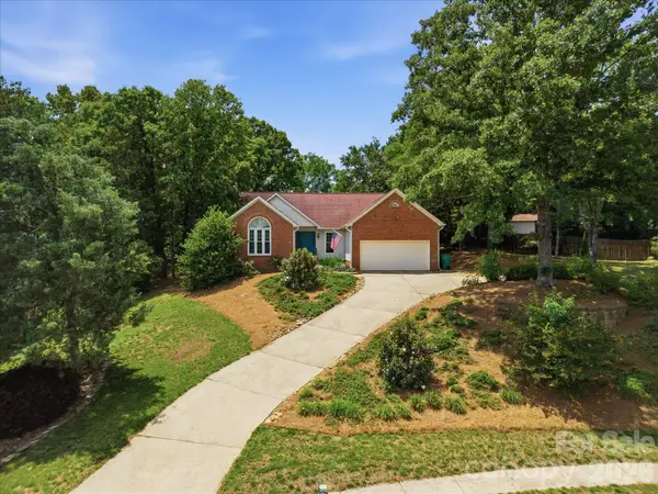 10314 Rougemont Lane, Charlotte, NC 28277