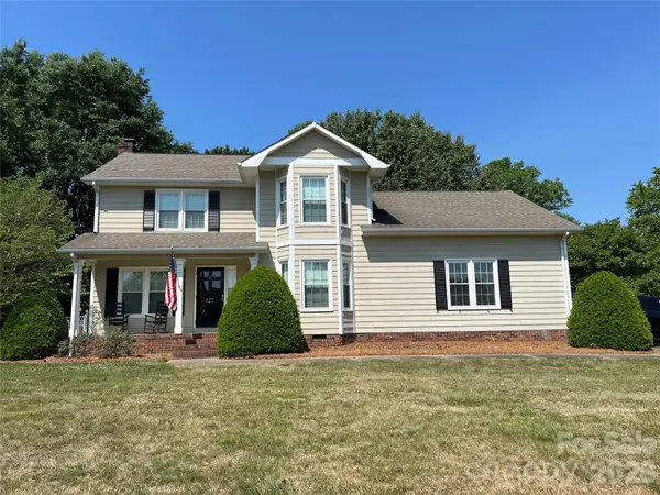837 Deerfield Drive, Mount Holly, NC 28120