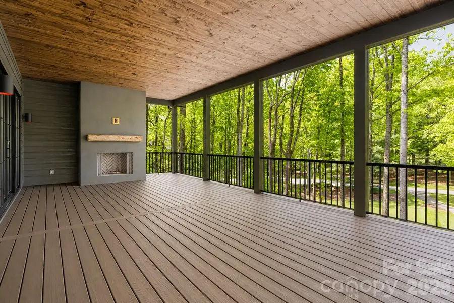 99 Little Cherokee Ridge, Hendersonville, NC 28739 - #3