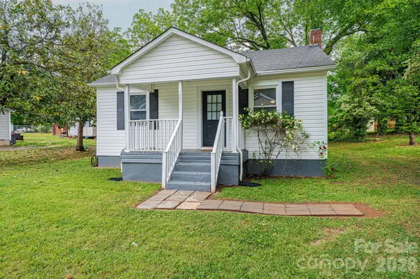 1725 8th Avenue Ne, Hickory, NC 28601