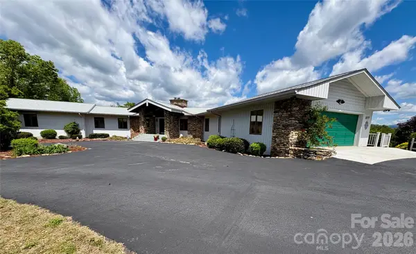377 Upper Grassy Branch Road, Asheville, NC 28805