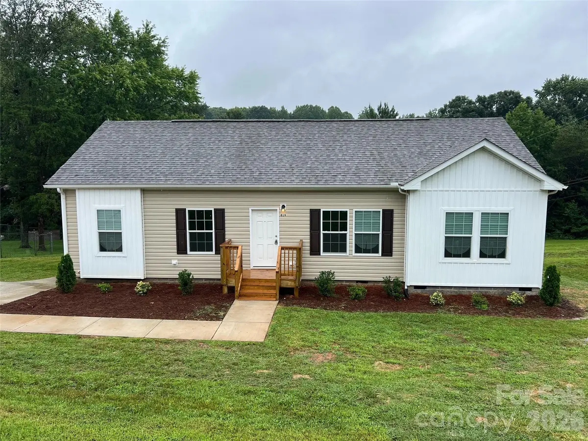 819 Wellwood Avenue, Statesville, NC 28677 - #1