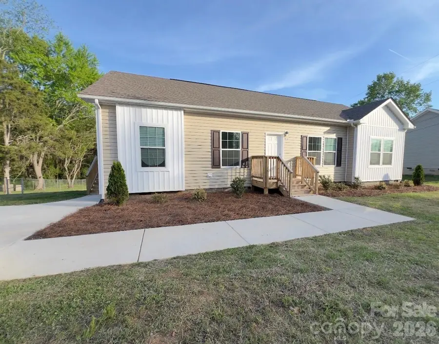 819 Wellwood Avenue, Statesville, NC 28677 - #2