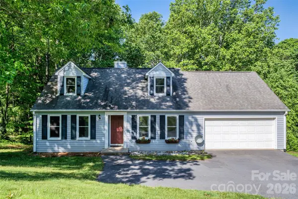 18 Tarragon Place, Flat Rock, NC 28731
