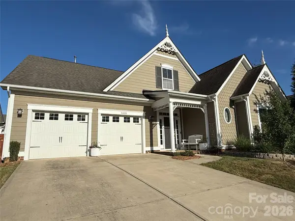16024 Oxford Glenn Drive, Huntersville, NC 28078