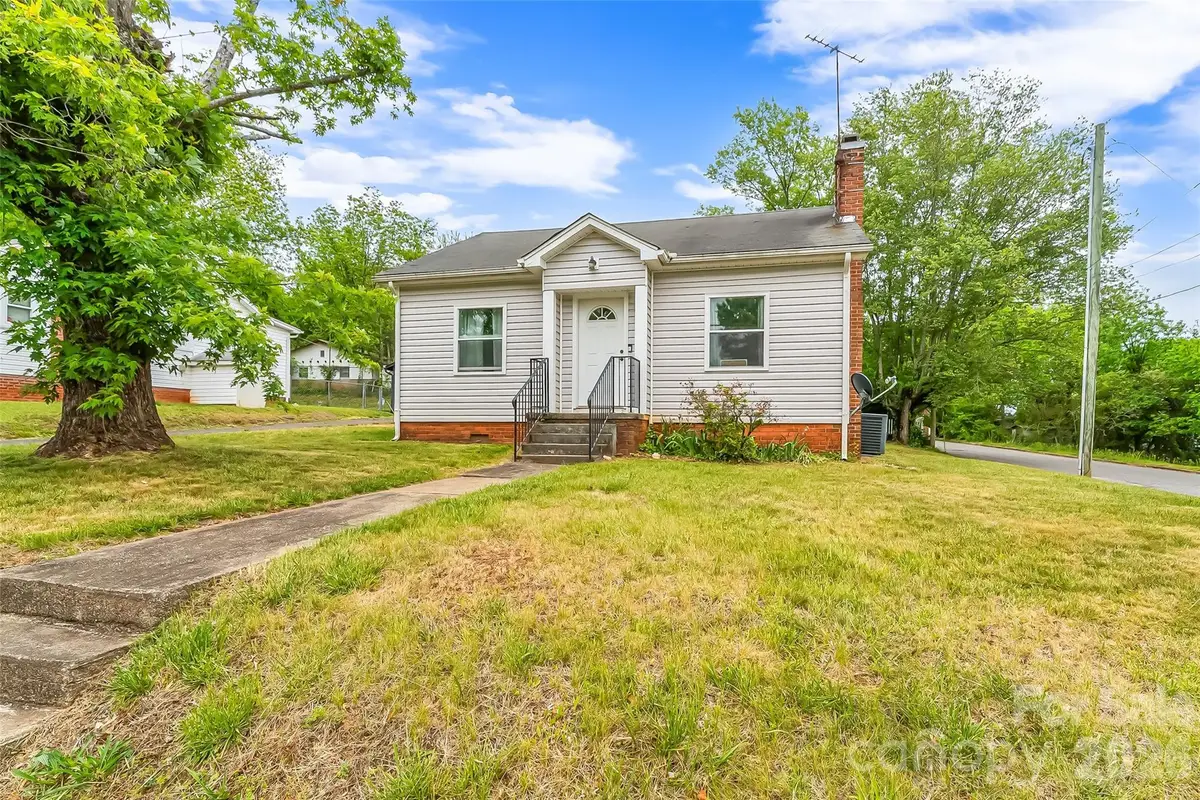 117 North Street, Morganton, NC 28655 - #1