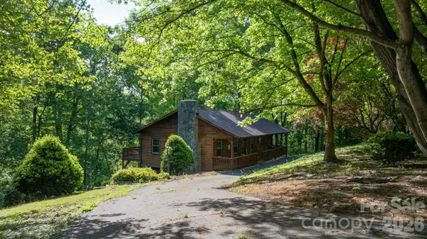3840 Cherry Grove Drive, Hickory, NC 28602