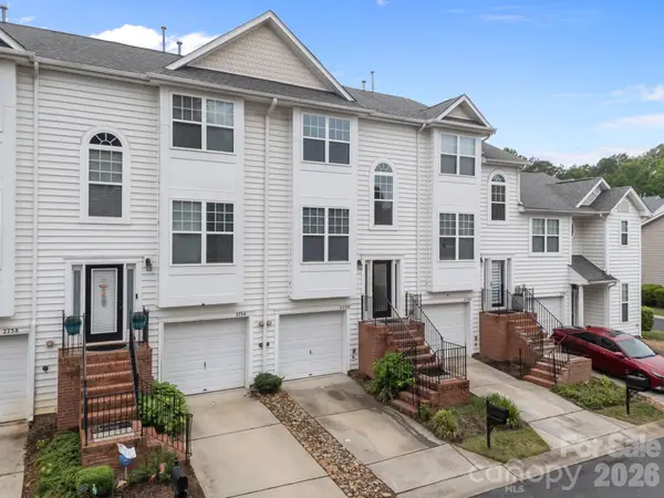 2750 Avalon Loop Road, Charlotte, NC 28269