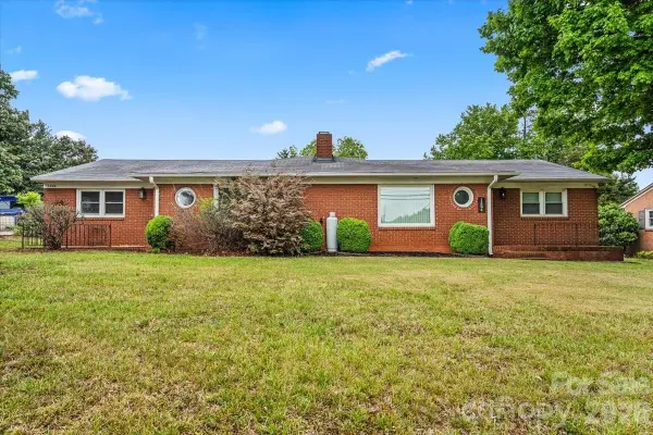 1204 W Fifth Avenue, Lexington, NC 27295