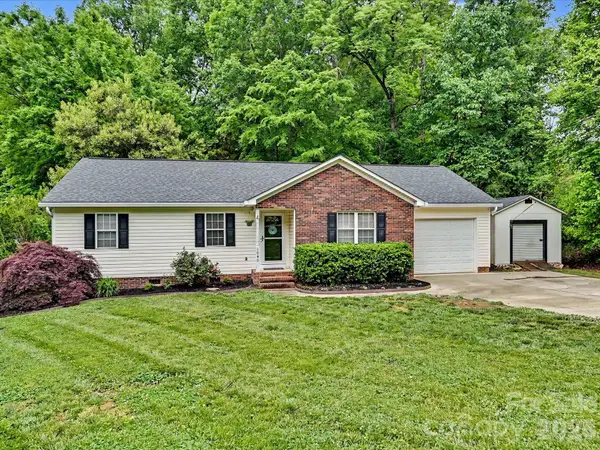 1040 Fox Run Circle Se, Concord, NC 28025