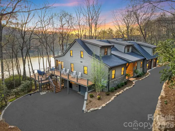 95 Cardinal Trace, Lake Toxaway, NC 28747