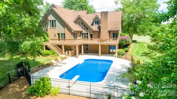 536 Innisbrook Drive, Statesville, NC 28625