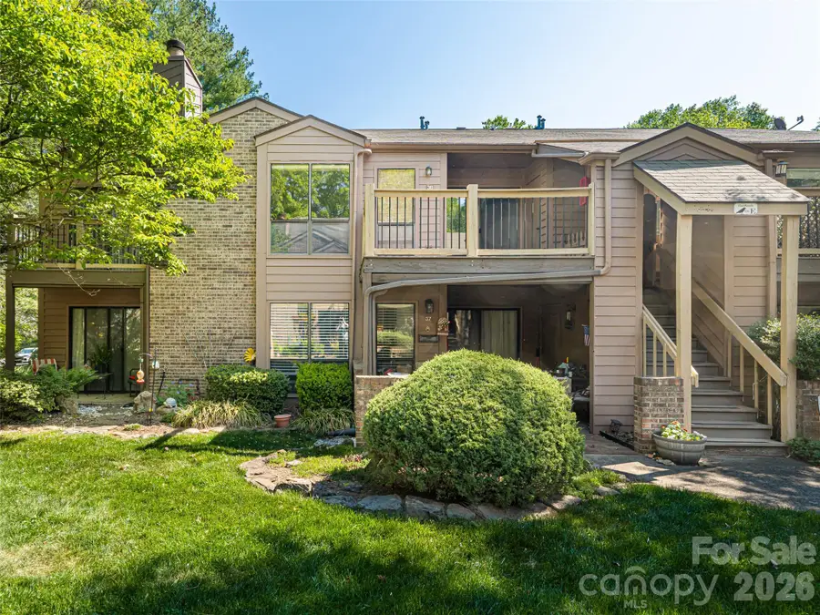 38 Ravencroft Lane #E, Asheville, NC 28803 - #3