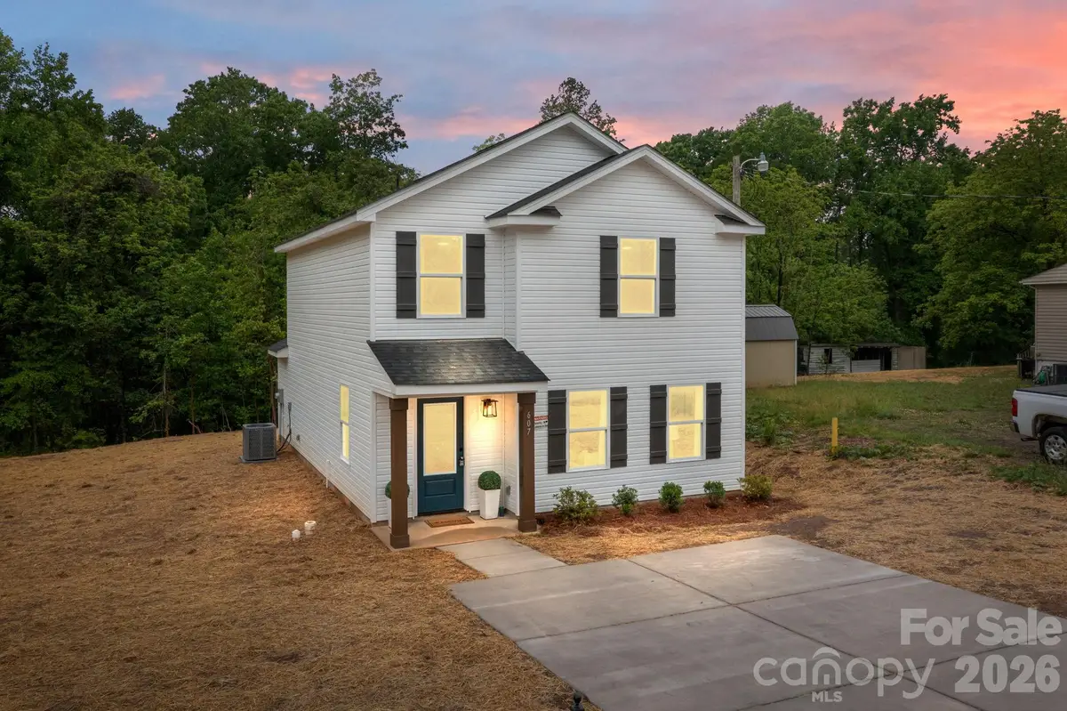 607 N Dixie Street, Cherryville, NC 28021 - #1
