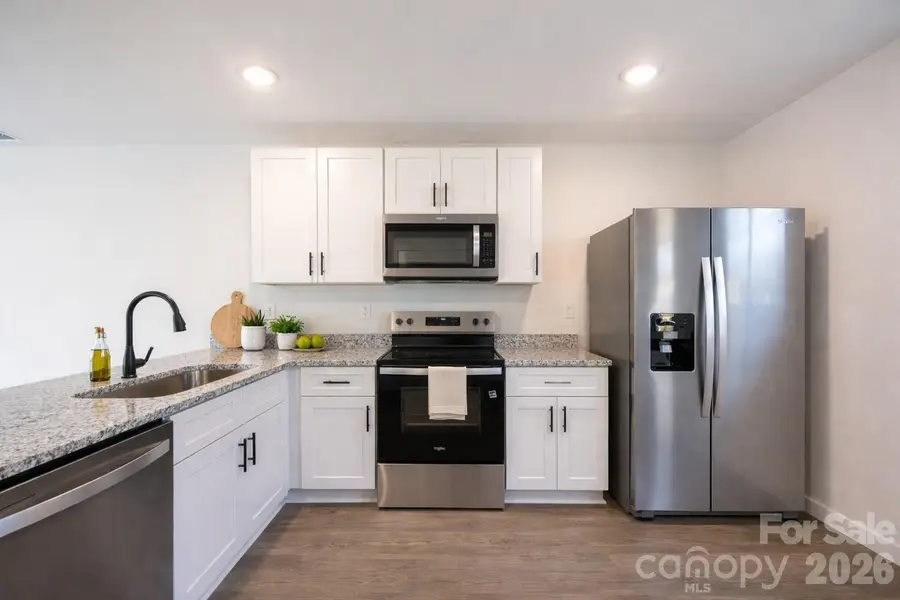 1038 12th Street Ne, Hickory, NC 28601 - #2