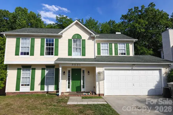 7531 Woodknoll Drive, Charlotte, NC 28217