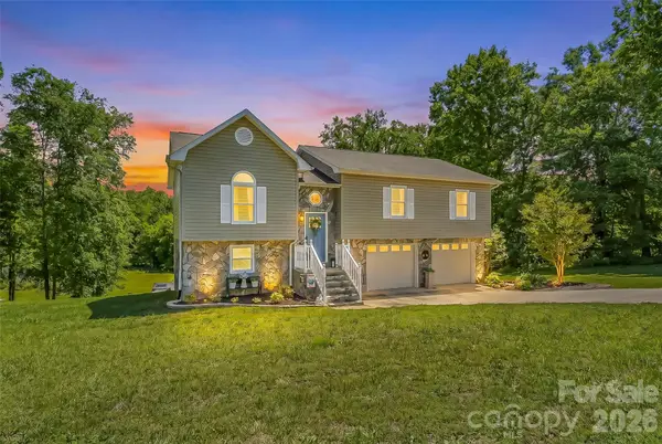 3104 Zion Church Road, Hickory, NC 28602